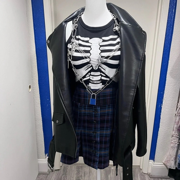 NWOT Plaid Mini Skirt Size 3 - Picture 3 of 6